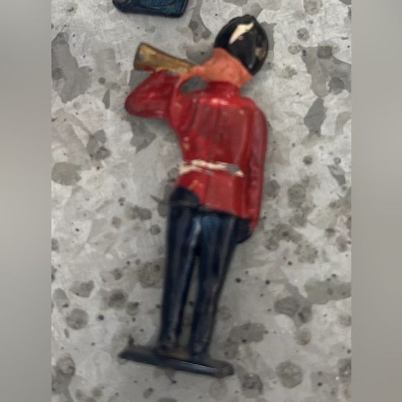 Vintage British Marching Band Metal Toy Soldiers Lot Of 5 - Picture 5 of 7